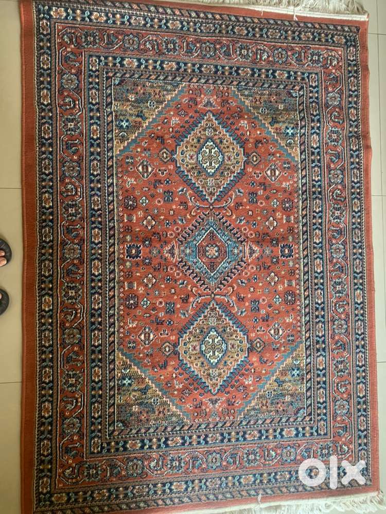 Carpet woollen 6 feet x 4 feet size
