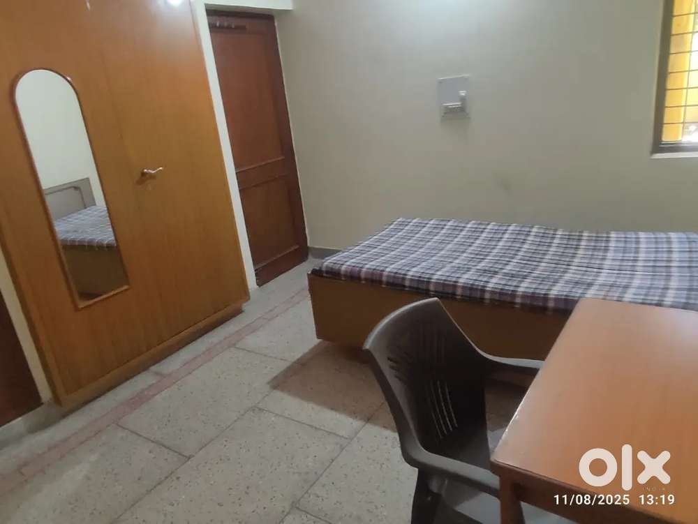 WITHOUT KITCHEN FURNISHED ROOMS @ BALLIWALA