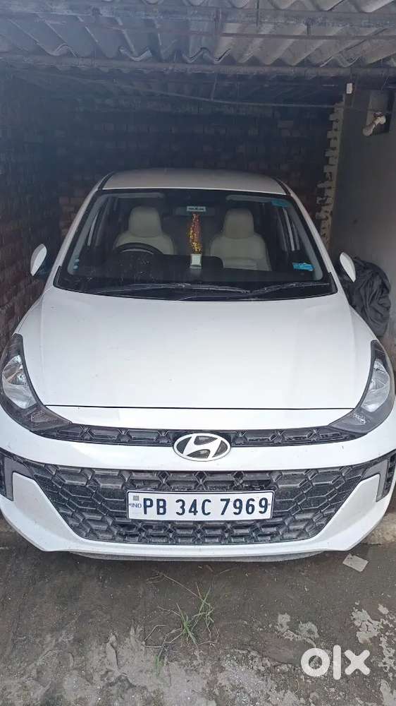 Hyundai Aura 2023 Petrol 26258 Km Driven