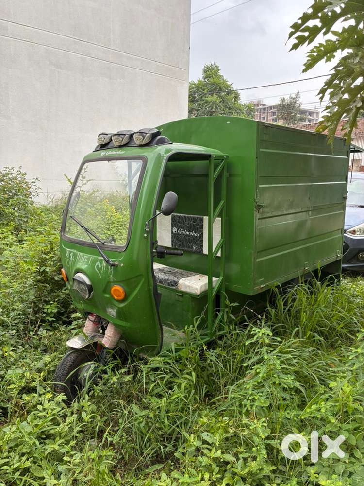 Electric Loading Vehicle