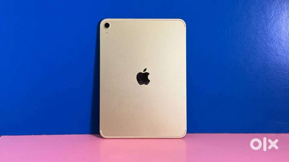 Ipad 11th generation 128gb silver within warrantyy
