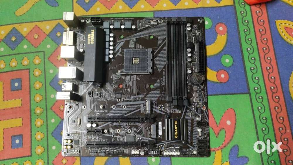Gigabyte Motherboard - GIGABYTE B550M DS3H