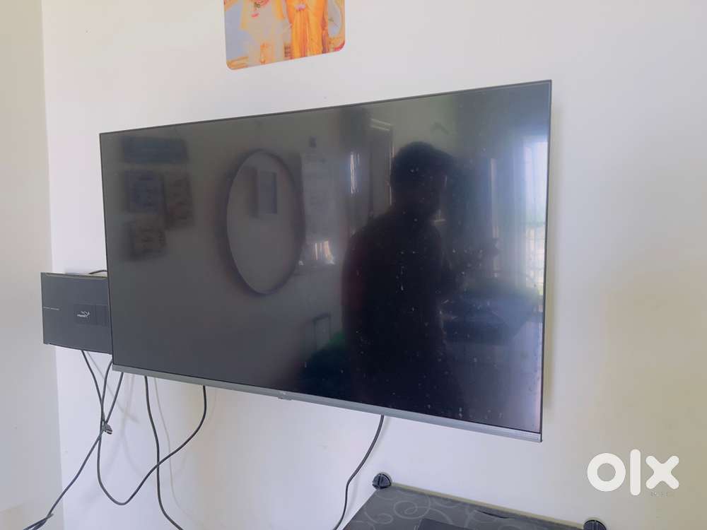 Vu 43” 4K Ultra HD Smart Android TV – Excellent Condition!