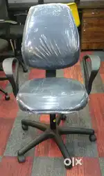 Refurbished office chairs starting Rs 1700 & New chair starting 2300