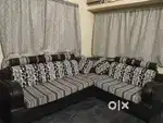 Stylish L-shaped 6 seater sofa set -black and white
