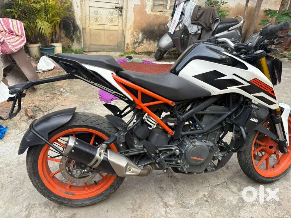 KTM duke 250 ABS vehicle is good condition