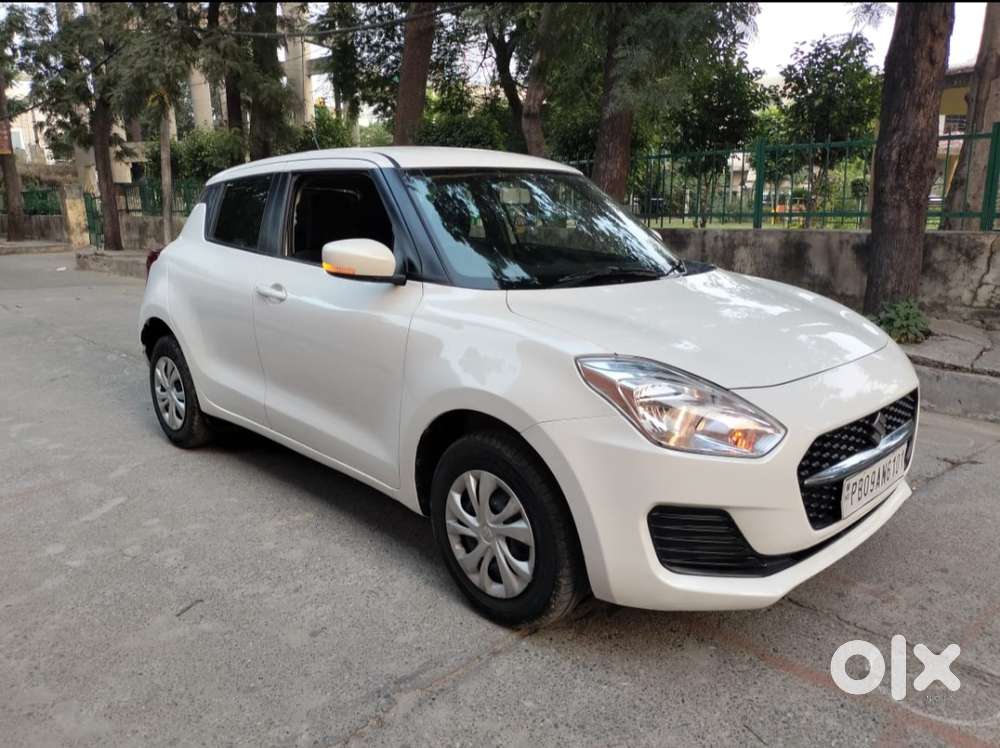 Maruti Suzuki Swift VXI Optional, 2023, Petrol