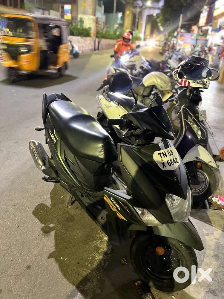 Yamaha / ray zr 125 for sale (single owner)