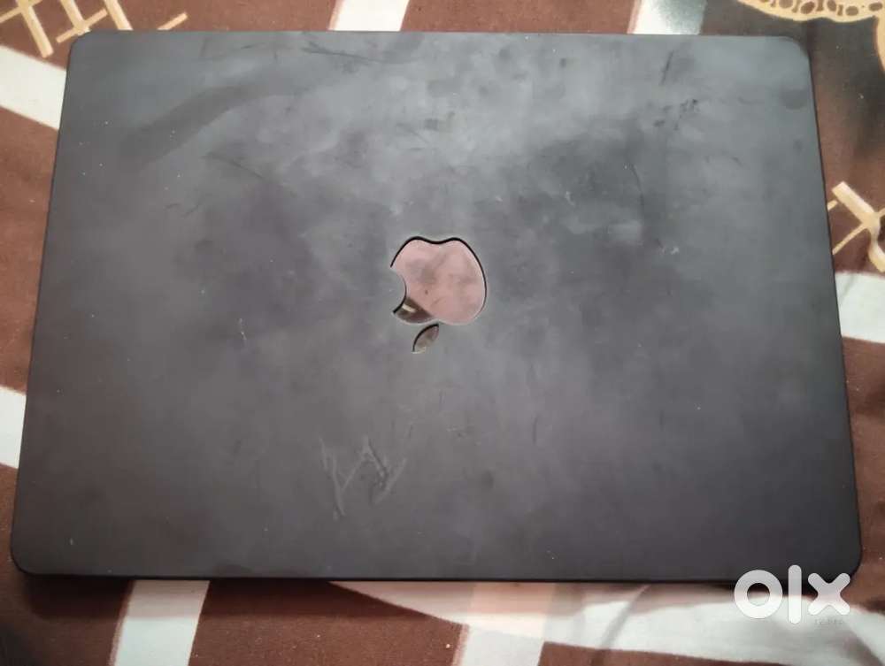 Apple laptop