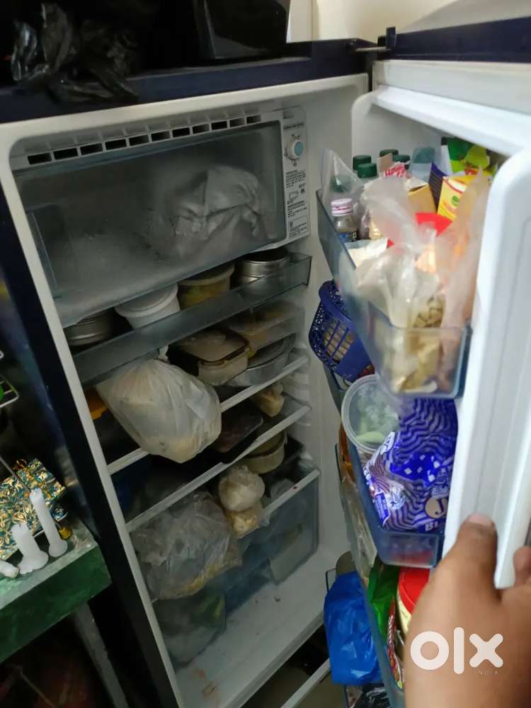 Samsung single door 4 star fridge in working condition