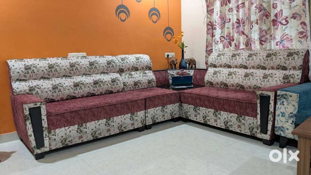 L shape sofa : 6(2+3+1) seater + 1 corner laptop/phone holder table