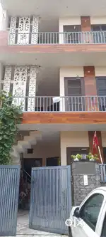 1 room (female) in 3 BHK SAS Nagar, sector 80