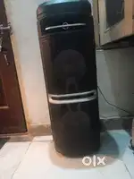 Home theatre party speaker