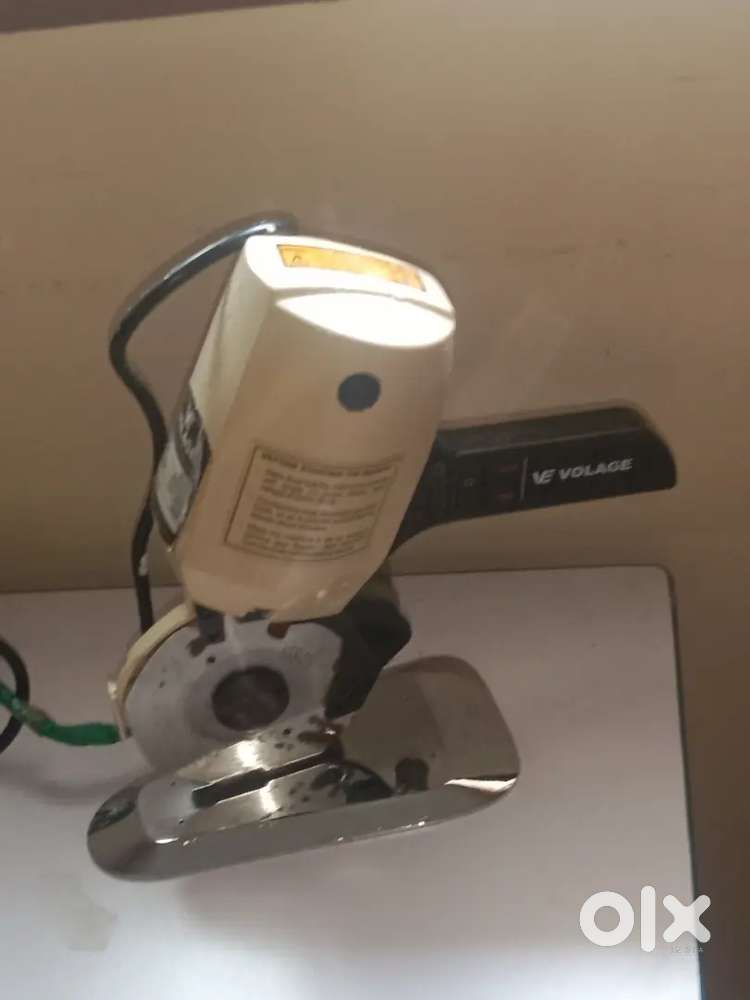 Hand cutting mechine