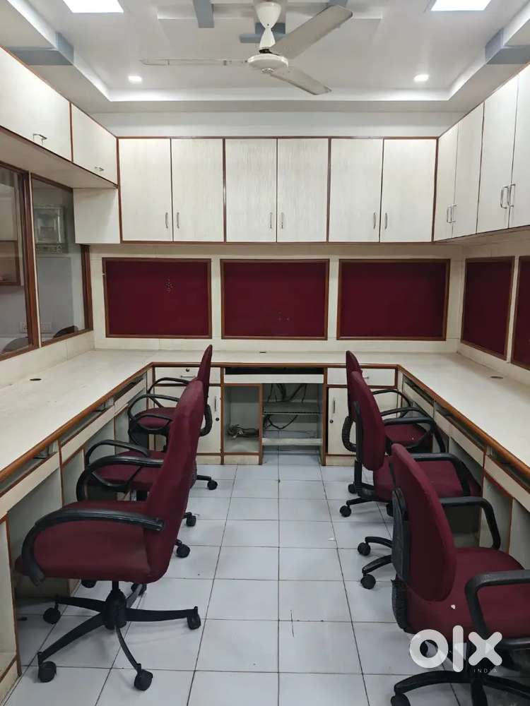 Furnished Office Rent in Navrangpura 550 Ft 1 Cabin 7 Seats For-IT/DSA