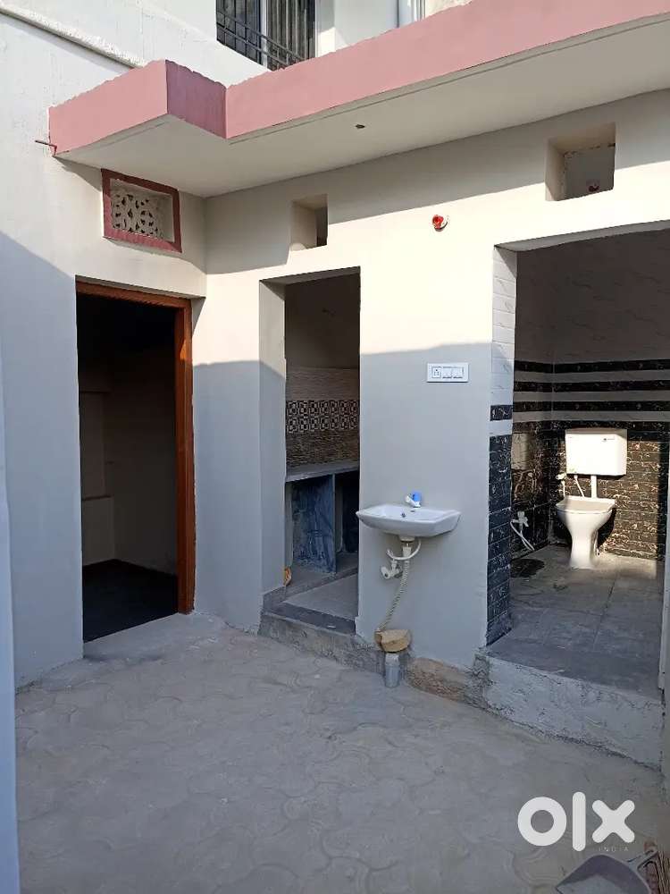 1RK available for nuclear family/ bachelor.