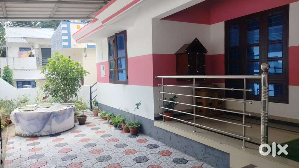 Individual House   Njandoor konam Darshanapuram