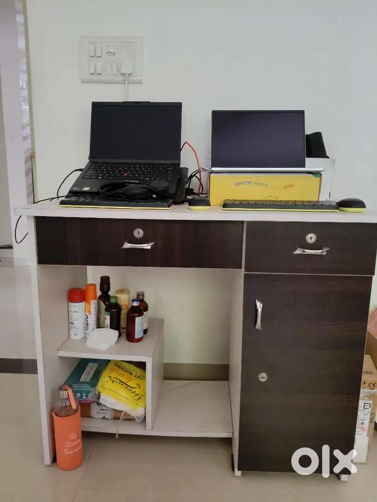 Computer Table on Sale