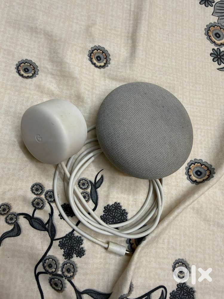 Google Nest Mini (2nd Gen) Smart Speaker – Excellent Condition