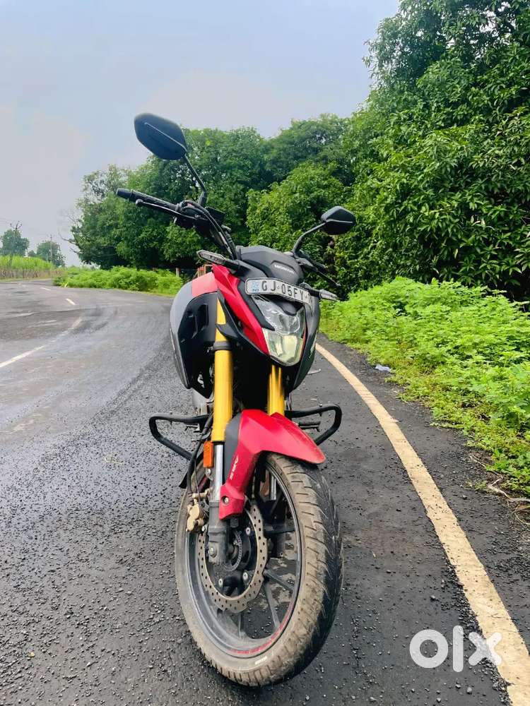 Honda Hornet 2.0 185Cc  1st Owner 11000km