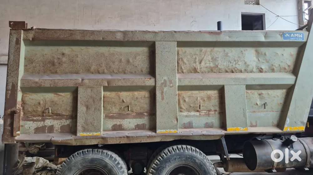 Amw 2518 ZF 9 speed gear box Tiipper