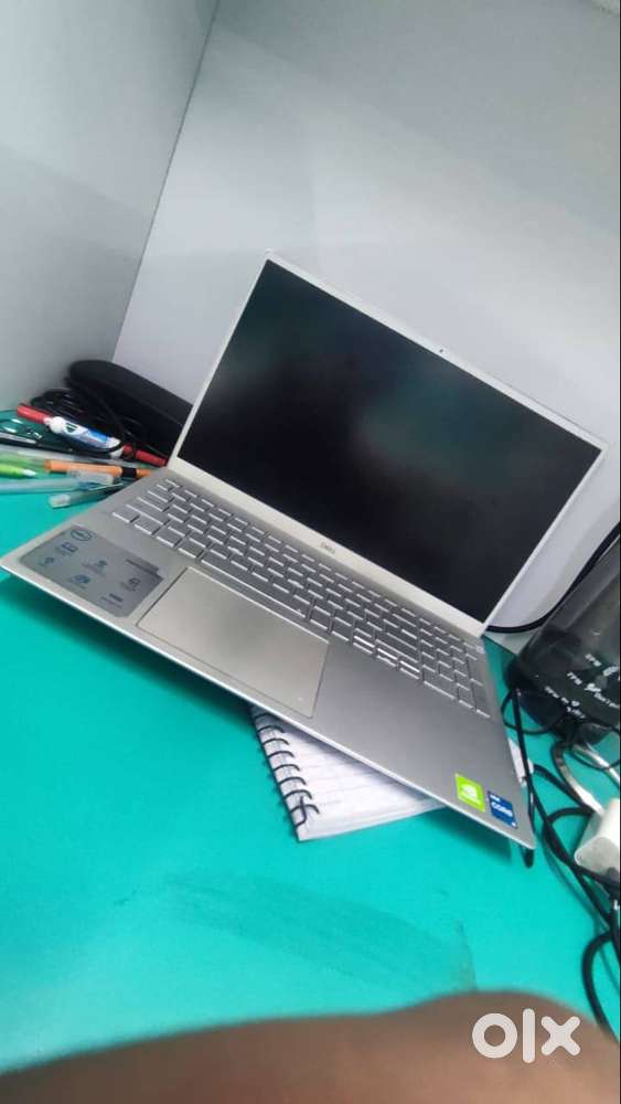 DELL Inspiron 5502