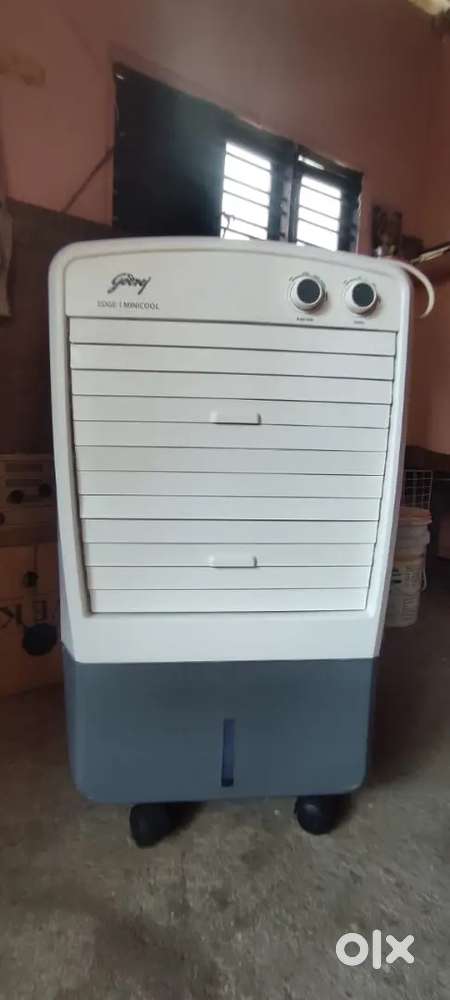 Godrej Edge Mini Cooler 37L