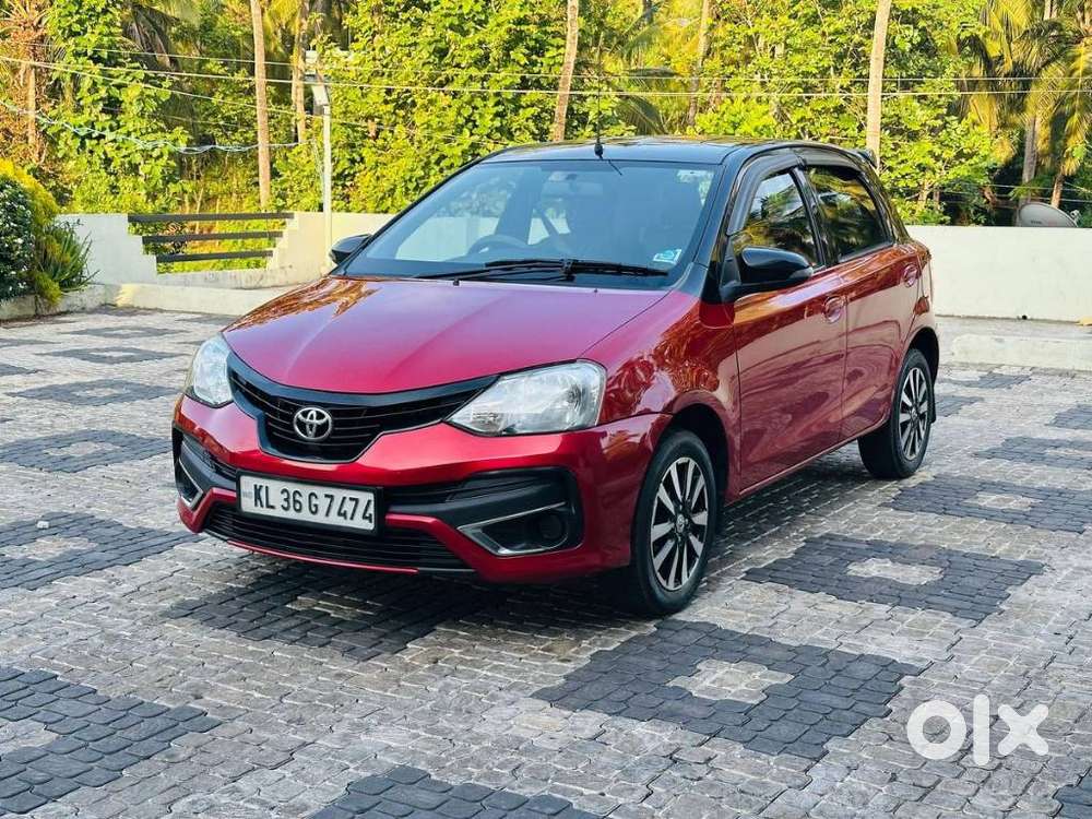 Toyota Etios Liva V Dual Tone, 2018, Petrol