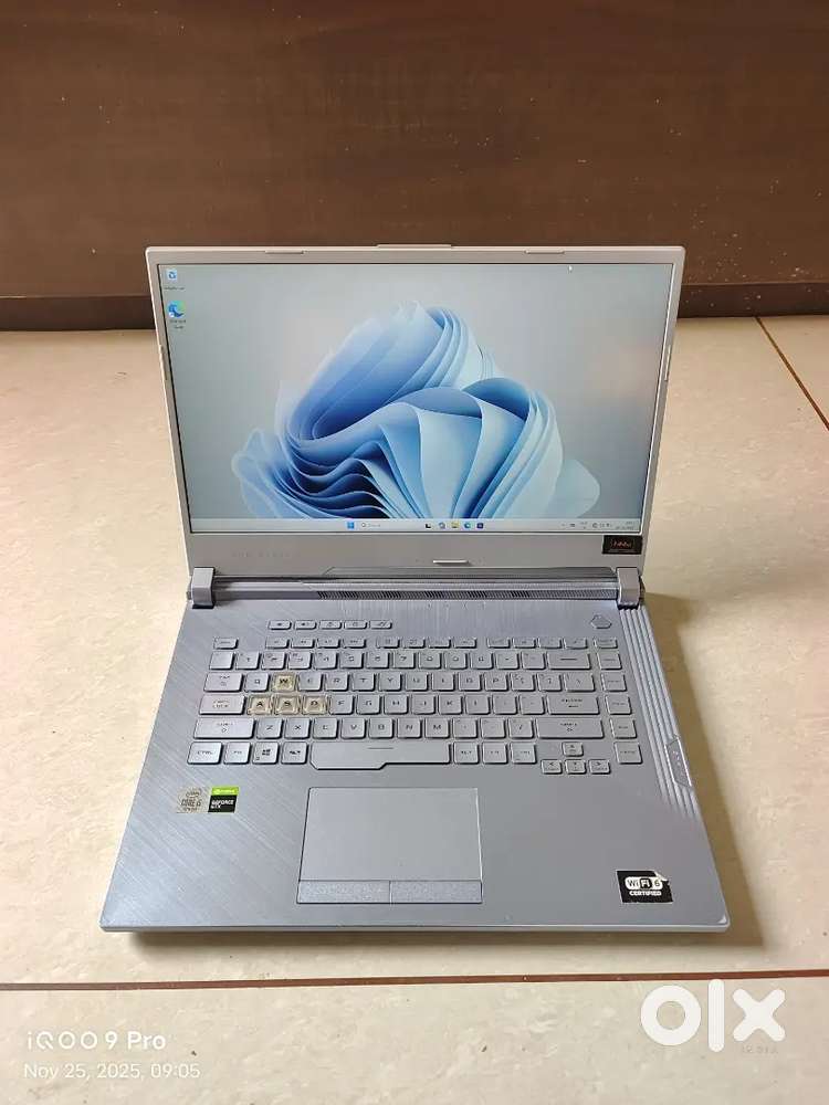 Asus Rog strix laptop