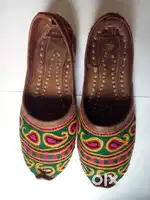 BEAUTIFUL TRADITIONAL SHOES (मोजडी) SIZE 6 FOR SALE IN GOOD CONDITION