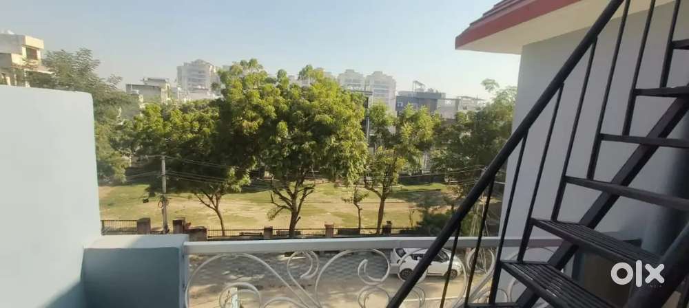 FLATS AVAILABLE FOR RENT