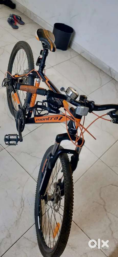 MONTRA MADROCK