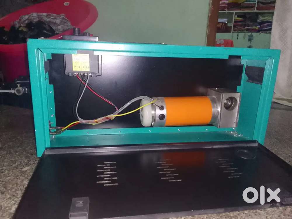 semi-automatic machine is designed to produce cotton wicks for