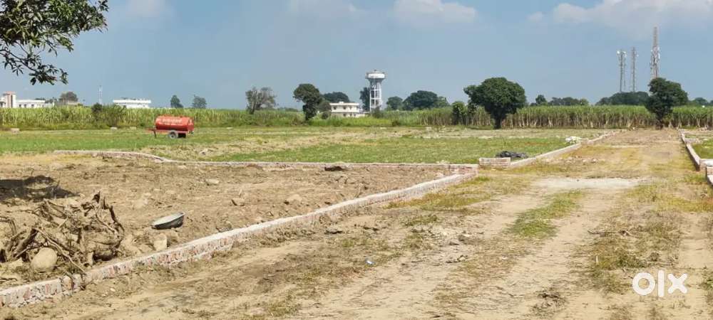 2 side road 22 ft 150 gaj plot for sale