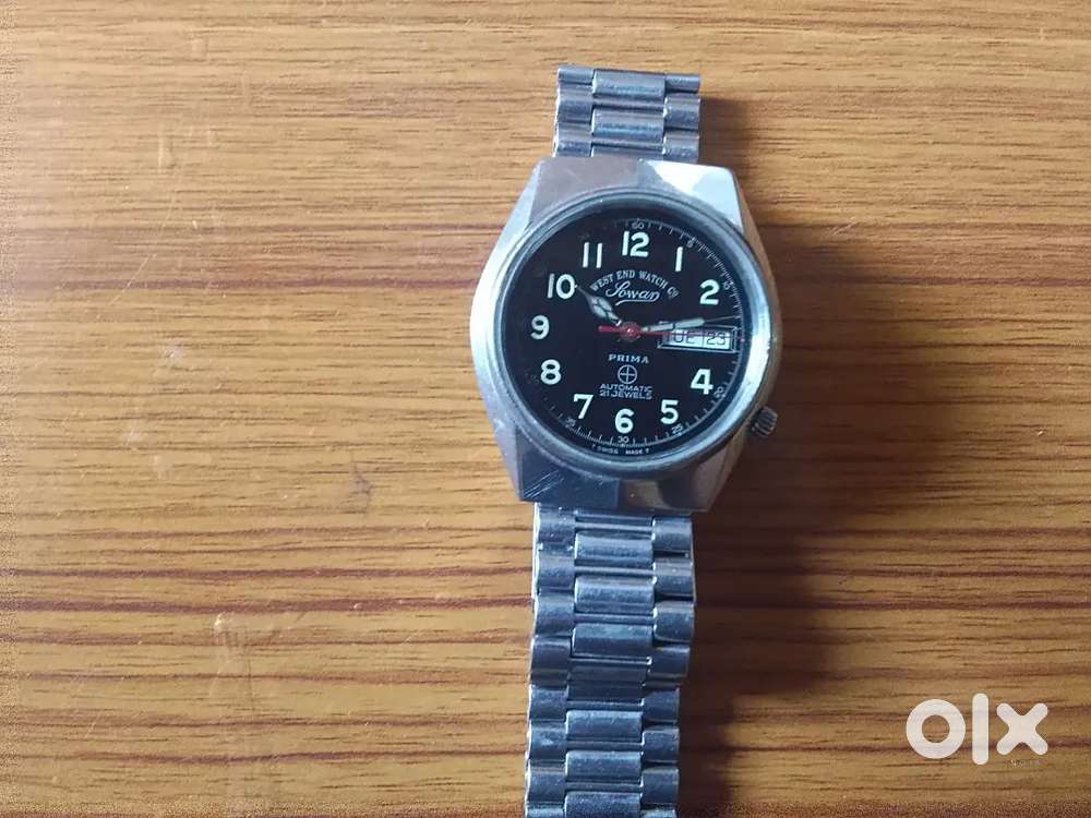 Fowan watch in half price