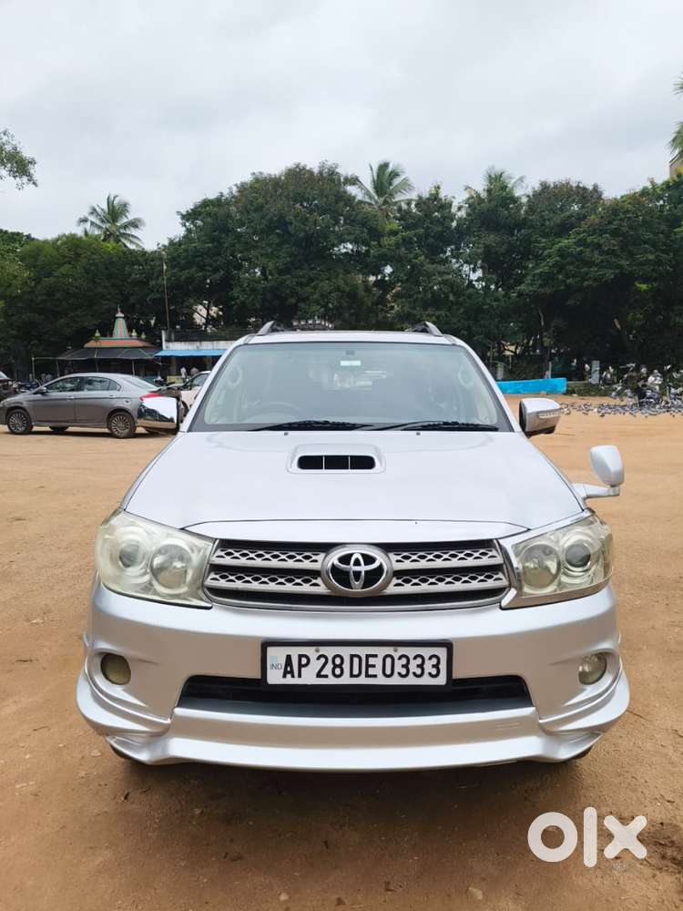 Toyota Fortuner 3.0 4x4 Manual, 2010, Diesel