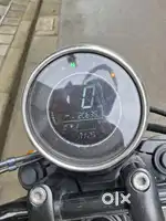 Jawa 42 bobber used for going gym
