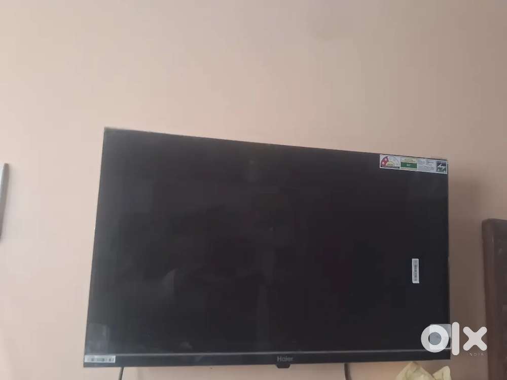 Haier TV 32 inch 6 months old neat and clean