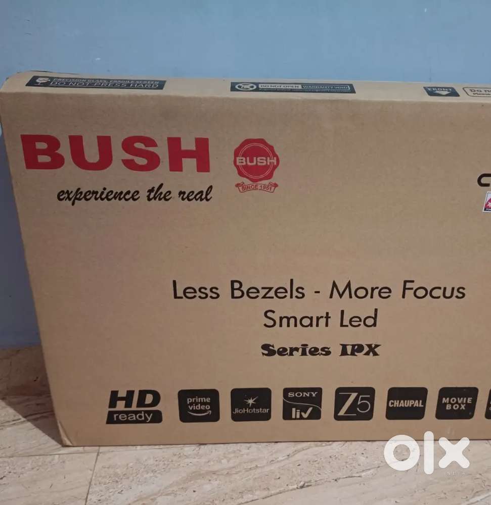 Brand New, gifted, 32 inch smart Led Tv