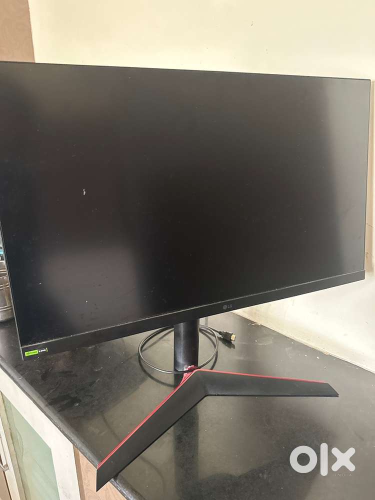 LG Gaming Monitor -27 inch 144 Hz - Like New