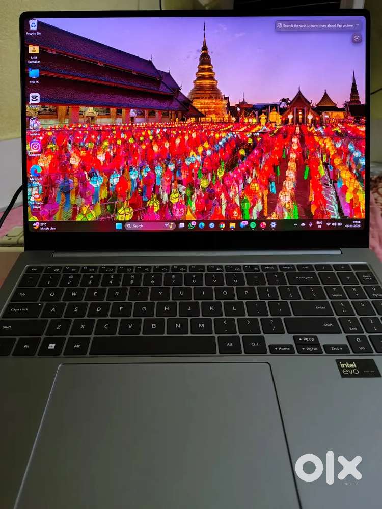 Samsung Galaxy Book 4 Pro  Touchscreen  16GB  512GB SSD  Slim