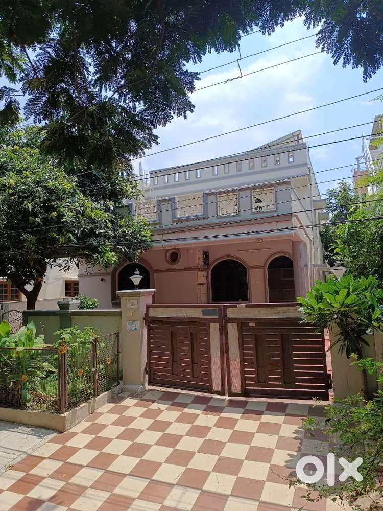 316 sq yards Duplex Villa for sale at 2.49 cr