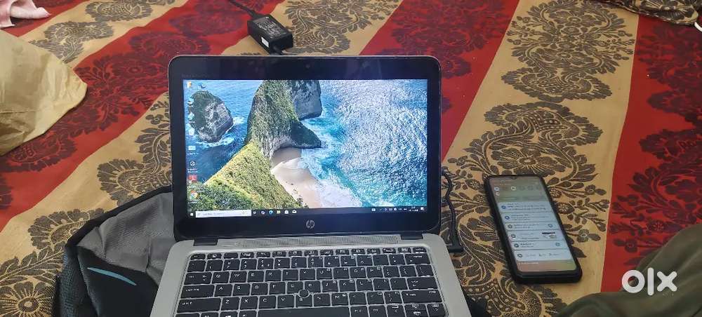 Hp laptop 8/256 i5 processor touch screen