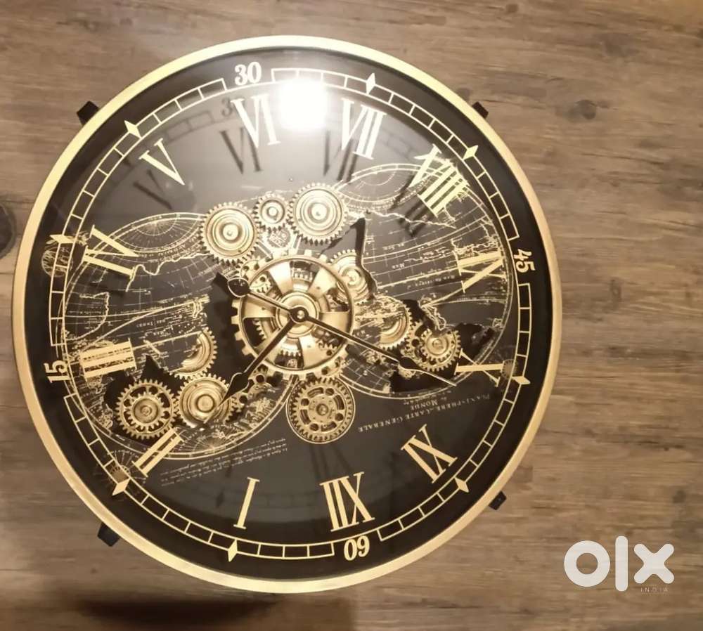 Muse
Columbus Compass - Vintage Moving Gear Wall Clock (19 Dia)