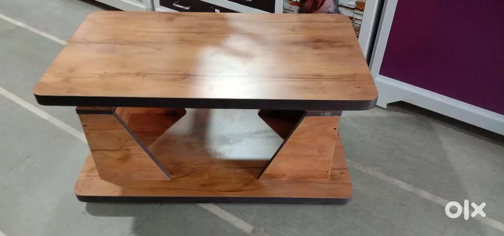 Premium centre table