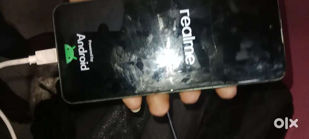 Arjnt bachna hy ,ole mobile bas hy