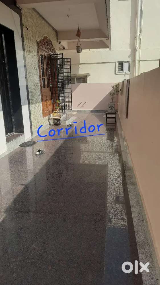 2bhk No water issue semi furnished Ground floor