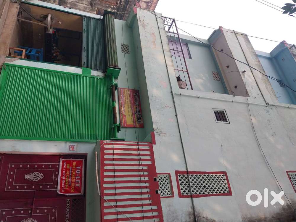 Prime location, independent floor, peaceful environment.