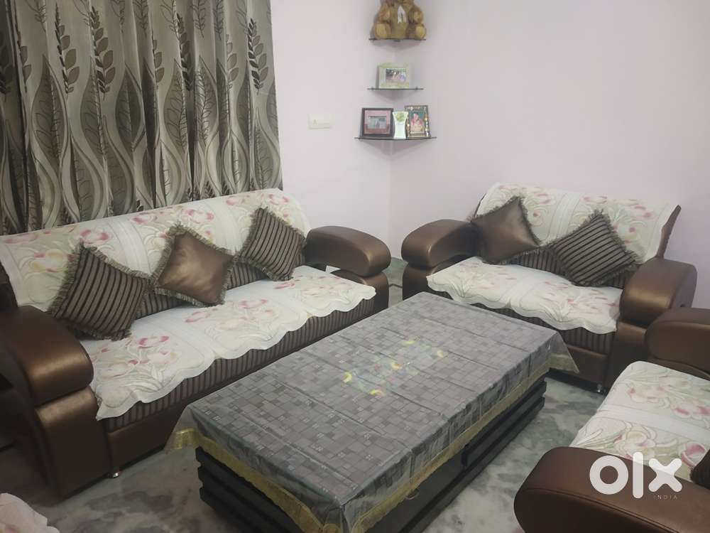 Nine seater sofa in very good condition