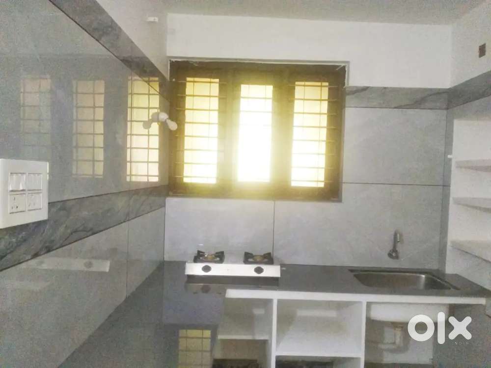 Neat & clean house with gas connection